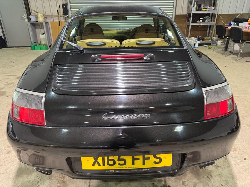 PORSCHE 911 CARRERA S