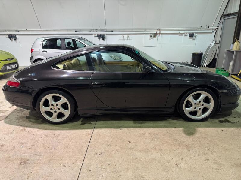 PORSCHE 911 CARRERA S