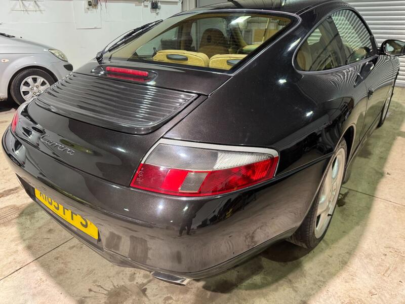 PORSCHE 911 CARRERA S