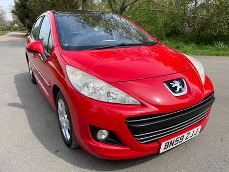 PEUGEOT 207 1.6 HDi Sport