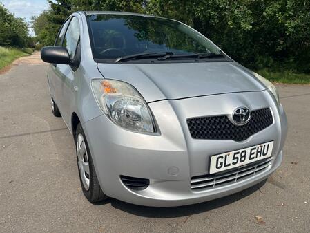 TOYOTA YARIS 1.0 VVT-i T2