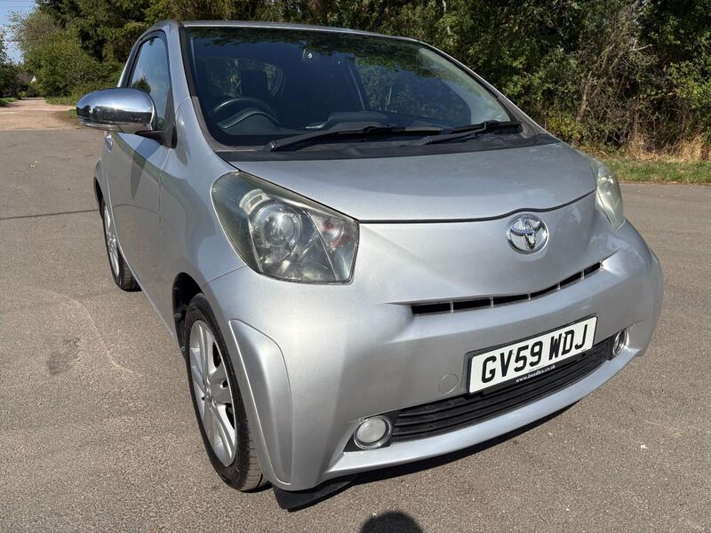 TOYOTA IQ 1.3 Dual VVT-i 3